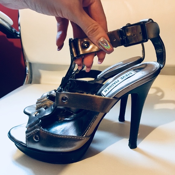 Shoes 👠 - Picture 4 of 8